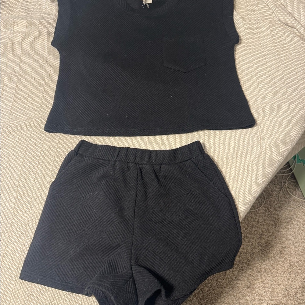 Women's Black Textured Shorts Set